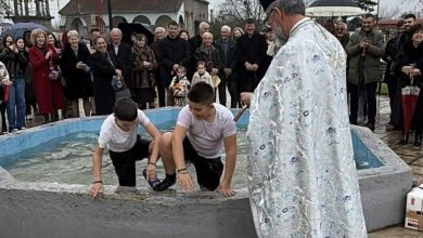 Photo of Δενδροχώρι Τρικάλων: Τα Θεοφάνεια αλλιώς – όταν το έθιμο περνά στα χέρια της νέας γενιάς