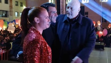 Photo of Χωρίς Πολύζο η εκδήλωση με τα φαναράκια στον Βόλο – Η ατάκα του Αχιλλέα Μπέου από σκηνής [βίντεο]