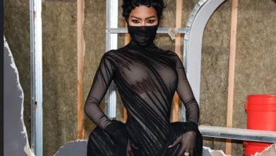 Photo of Τεγιάνα Τέιλορ,Η εντυπωσιακή εμφάνισή της στην πρεμιέρα του «The Rip»