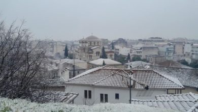 Photo of Εικόνες με τα χιονισμένα Τρίκαλα από ψηλά