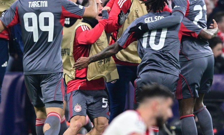 Photo of Θριαμβευτής Ολυμπιακός στο Άμστερνταμ! Νίκησε 2-1 τον Άγιαξ και πήρε πανηγυρική πρόκριση στα playoffs του Champions League