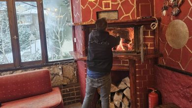 Photo of Εκεί που ο χειμώνας σερβίρεται με τζάκι, θαλπωρή και γεύση