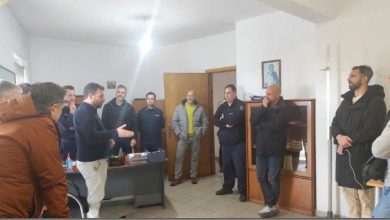 Photo of Έντονη διαμαρτυρία της Ένωσης Αστυνομικών Τρικάλων για τη στέγαση του Α.Τ. Μετεώρων σε κοντέινερ