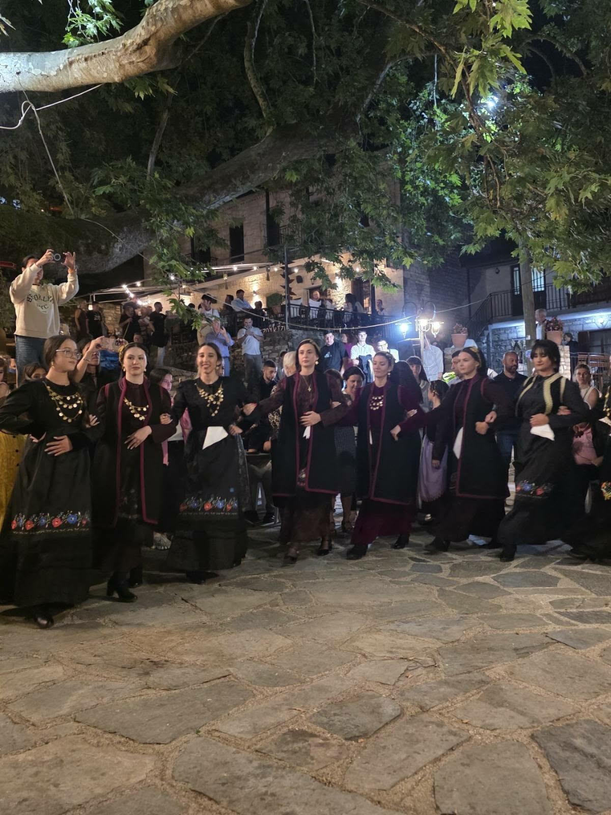 Επιτυχόντες μαθητές στην εκδήλωση της Τζούρτζιας