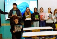 Μαθητές του 9ου Γυμνασίου Τρικάλων παρουσιάζουν βιβλία στο πλαίσιο δράσεων φιλαναγνωσίας