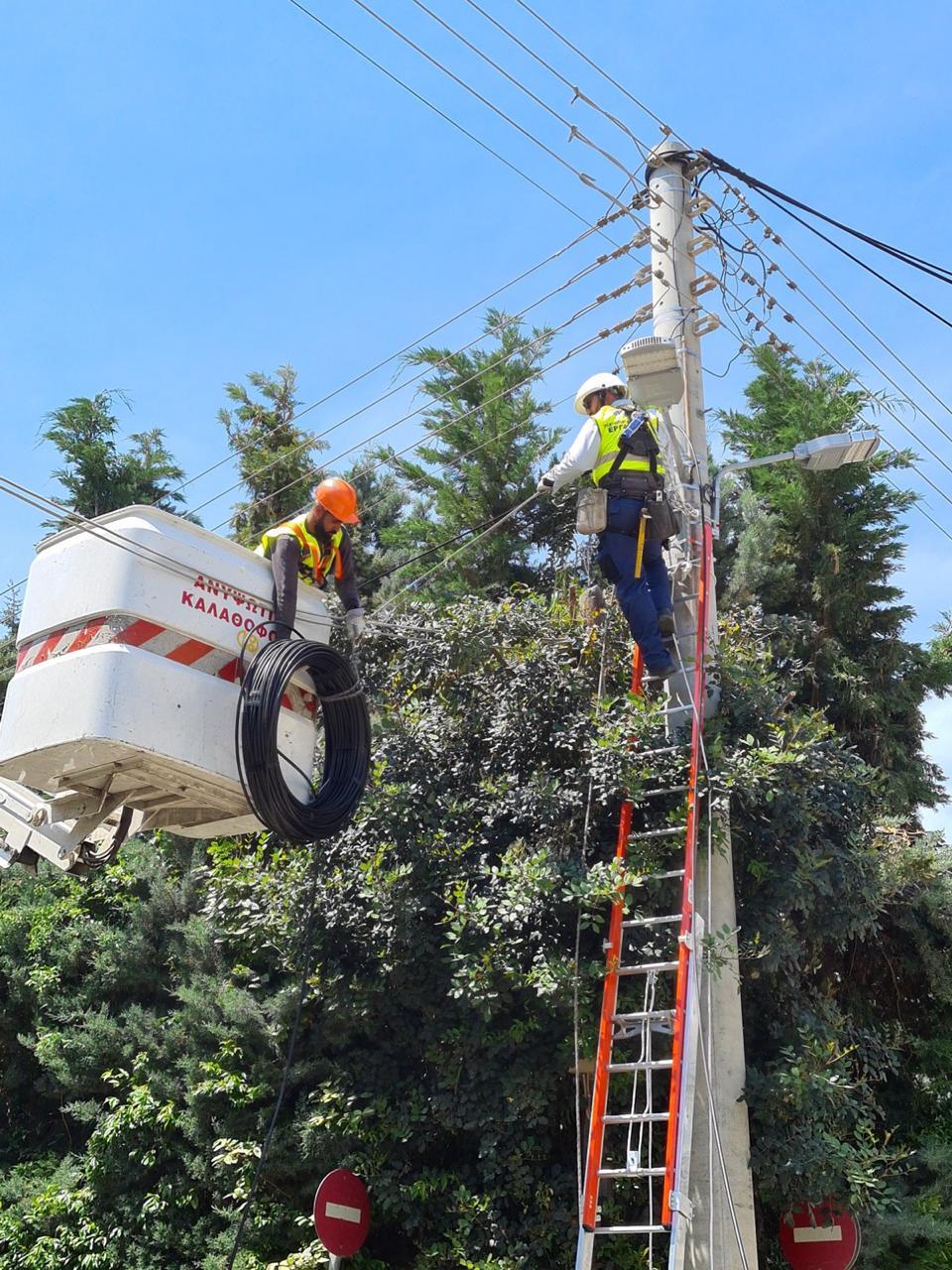 Εργασίες τοποθέτησης εναέριας οπτικής ίνας στο δίκτυο ΔΕΗ Fiber